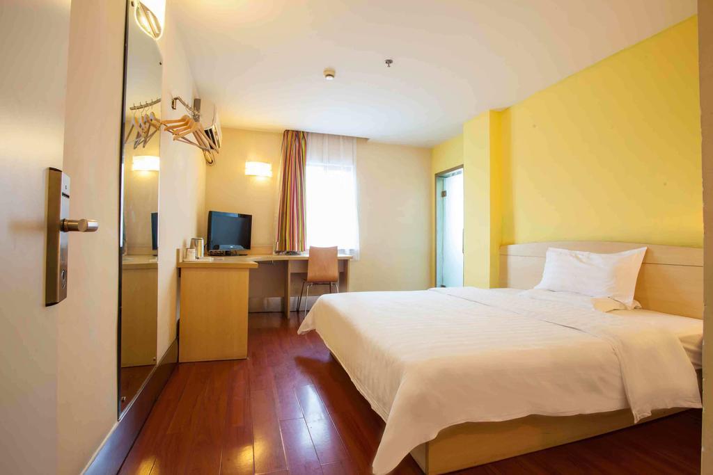 7Days Inn Guangzhou Baiyun International Airport Renhezhen Zimmer foto
